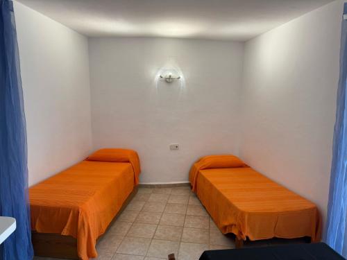 Postel nebo postele na pokoji v ubytování Cordula 1 RGENT 12345