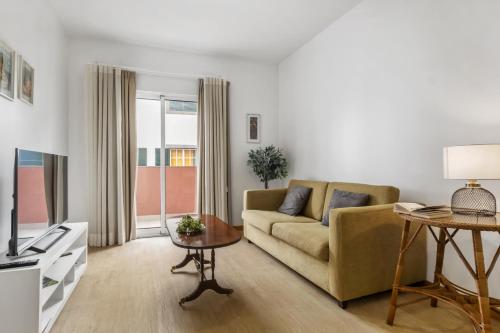 Ribeira das Casas by Homie