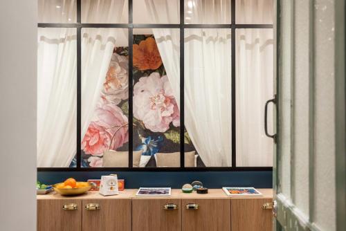 Charming artist studio in Le Marais