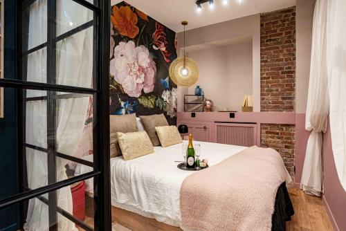 Charming artist studio in Le Marais
