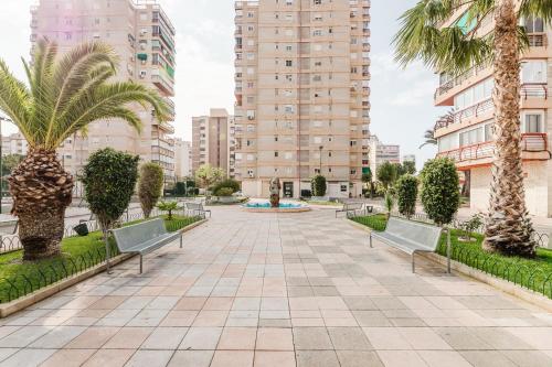 Piscina, terraza, espaciosa y buena energía