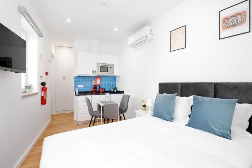 Cozy Studio 2 min walk to Douro River with AC