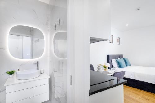 Cozy Studio 2 min walk to Douro River with AC