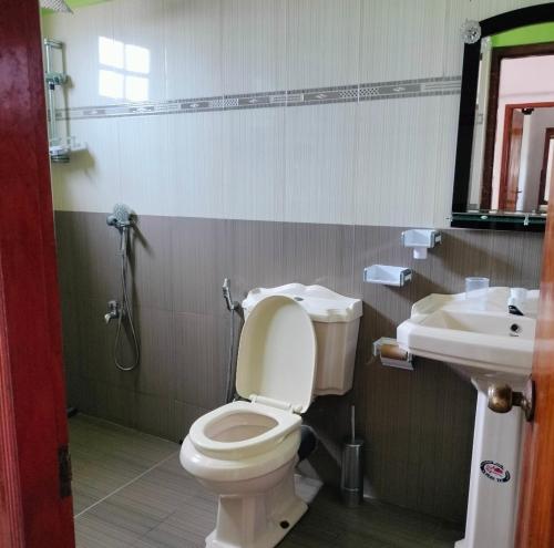 Ein Badezimmer in der Unterkunft Laveranda Apartment ground floor and laverenda apartment upstairs