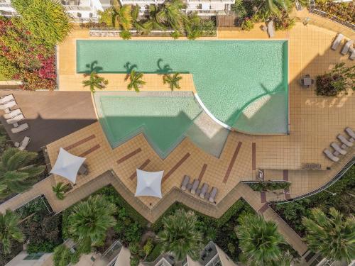 Kolam renang di atau dekat dengan Mantra Trilogy