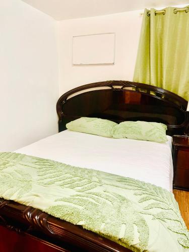 Un ou plusieurs lits dans un hébergement de l'établissement Stay and Relax