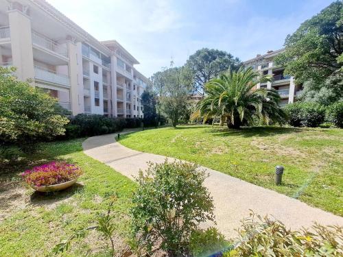 Grand T3 avec Terrasse et Jardin