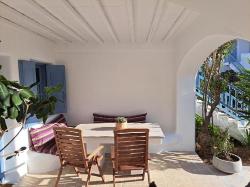 Balcone o terrazza di Kalypso Pool Villa at Ornos