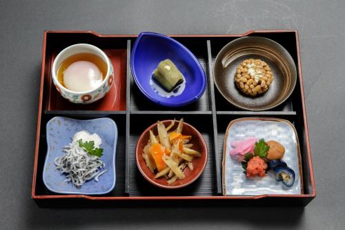 Makanan di atau berdekatan ryokan