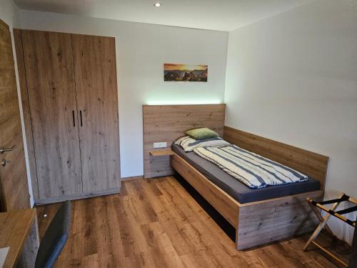 Postel nebo postele na pokoji v ubytování Günthers Apartments