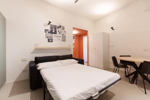 GuestHost - Cozy Studio Apartment Tortona Milan