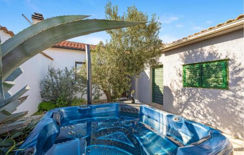 2 Bedroom Nice Home In Jezera