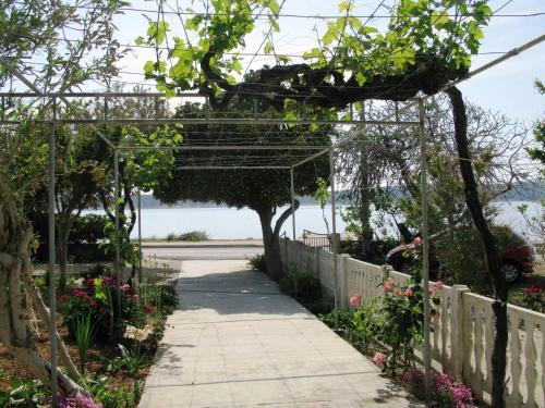 Apartments Nena by the sea in Barbat, Rab