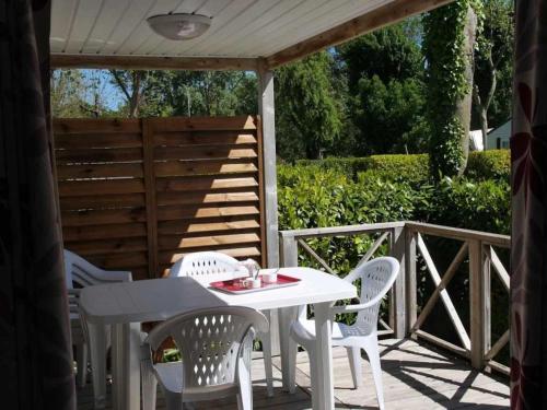 Un balcón o terraza en Camping 3 étoiles - Piscine - ccbbbf0