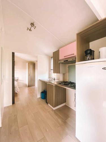 Una cocina o cocineta en Camping 3 étoiles - Piscine - ccbbbf0