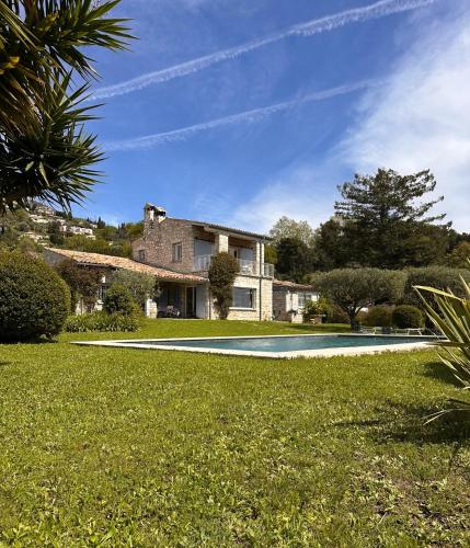 La Marjalou à Vence avec piscine & grand jardin