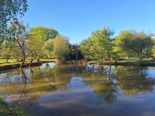 Photo de la galerie de l'établissement Les Haies Cottage, à Coulans-sur-Gée