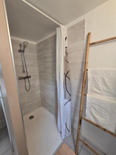 Ένα μπάνιο στο Maisonnette Cosy