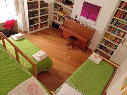 Private room by an Italian family - A unique experience close to Colosseum, the Roman Forum and Basilica Saint Mary Major