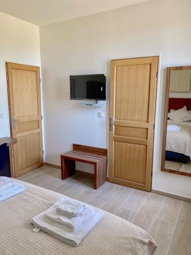 Photo de la galerie de l'établissement Domaine La Tuilerie Luxe & Nature Proche CDG, à Marchémoret