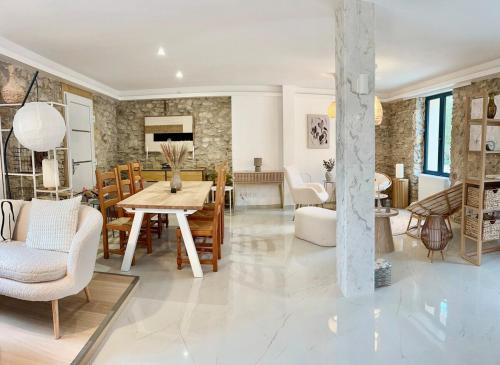 Photo de la galerie de l'établissement Domaine La Tuilerie Luxe & Nature Proche CDG, à Marchémoret