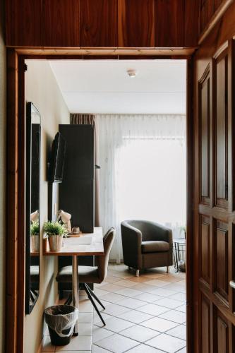 Un lugar para sentarse en Hotel & Lodges Erve Bruggert