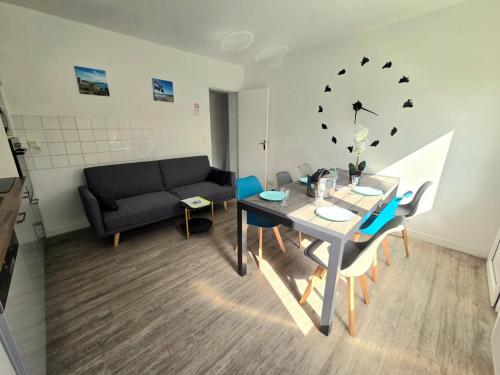 Ruang duduk di Le pont T3 étoilé 2 chambres