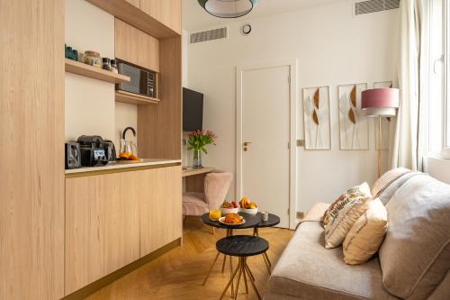 Romantic Getaway - Le Marais - with AC