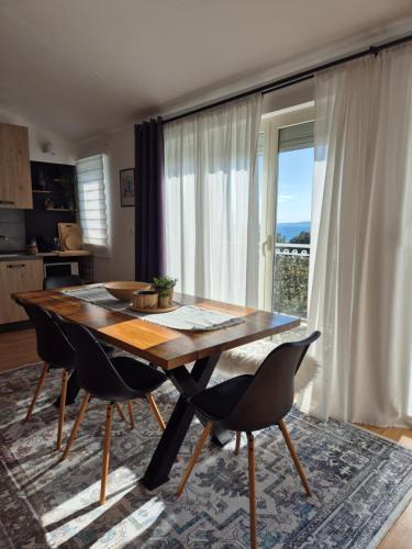 Afbeelding uit fotogalerij van Apartment near the sea-self check-in in Podstrana