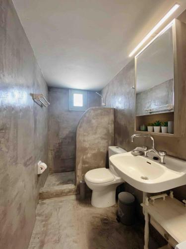 Ванная комната в My Serifos House