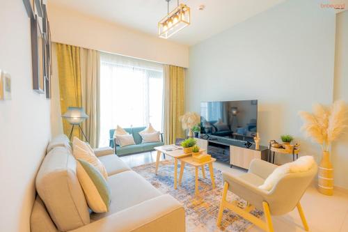 Bnbeyond's Sky-High Luxe with Above and Beyond Views