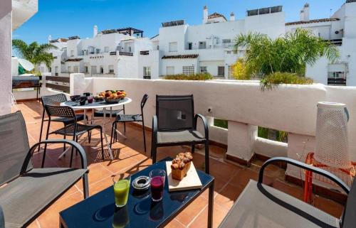 Azure & Green Valle Romano 3BR