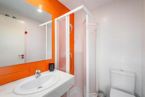 Azure & Green Valle Romano 3BR
