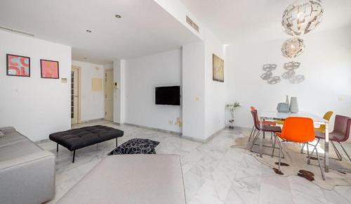 Azure & Green Valle Romano 3BR