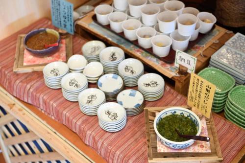 ホテルの敷地内または近くでの食事または食べ物