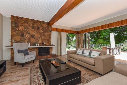 Posezení v ubytování 4 Bedroom - Family Home - Tennis Court - Pool