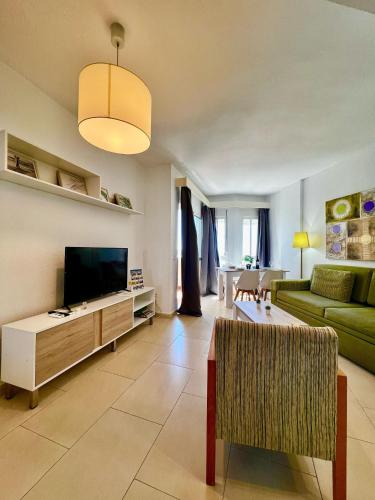 Frontal Sea View Apartment Benalbeach