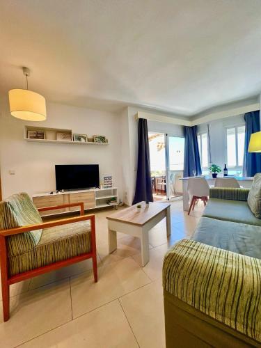 Frontal Sea View Apartment Benalbeach
