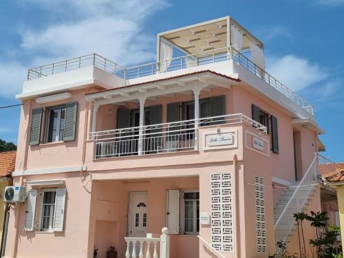 Bella Bianca , 200m from central square