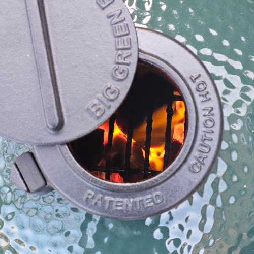 a close up of a metal object with a fire in it at Mooirust in Leersum