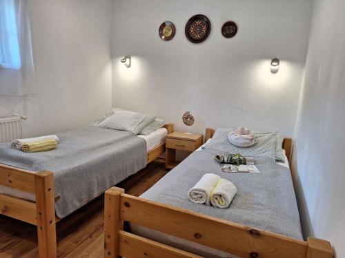 Posteľ alebo postele v izbe v ubytovaní Apartments in Siofok - Balaton 36443