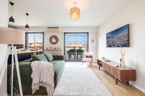 DELFINO - Charming roof terrace apartment w AC