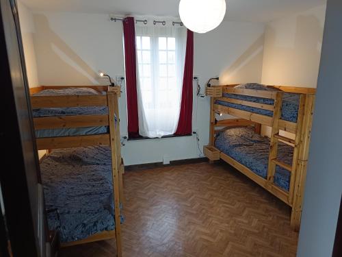 Postel nebo postele na pokoji v ubytování Ithurbidia
