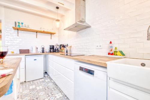 Η κουζίνα ή μικρή κουζίνα στο Plantivel, la maison