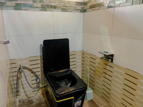 Gambar di galeri bagi Lamboh's Place di Mama