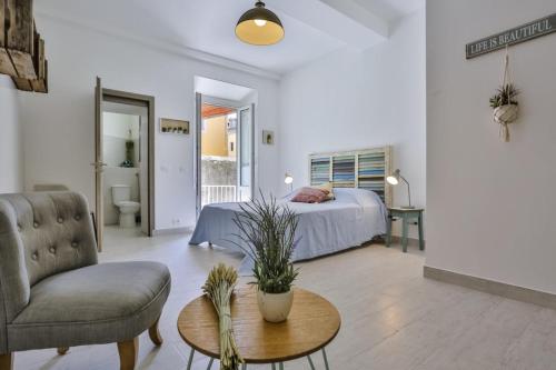 MY CASA - GARIB - Place Garibaldi - 4 bedrooms - Balcony