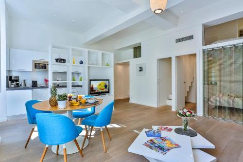 LIBERTÉ - Spacious Apartment City Center w AC