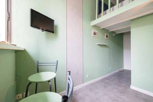 MY CASA - SIAGRE 35 - Near main Avenue with AC