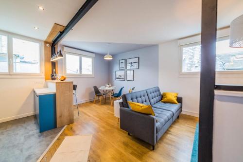 Photo de la galerie de l'établissement Le Rouge Ecrin - 1 Chambre, à Brive-la-Gaillarde