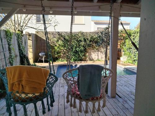 Little house in Bordeaux with pool